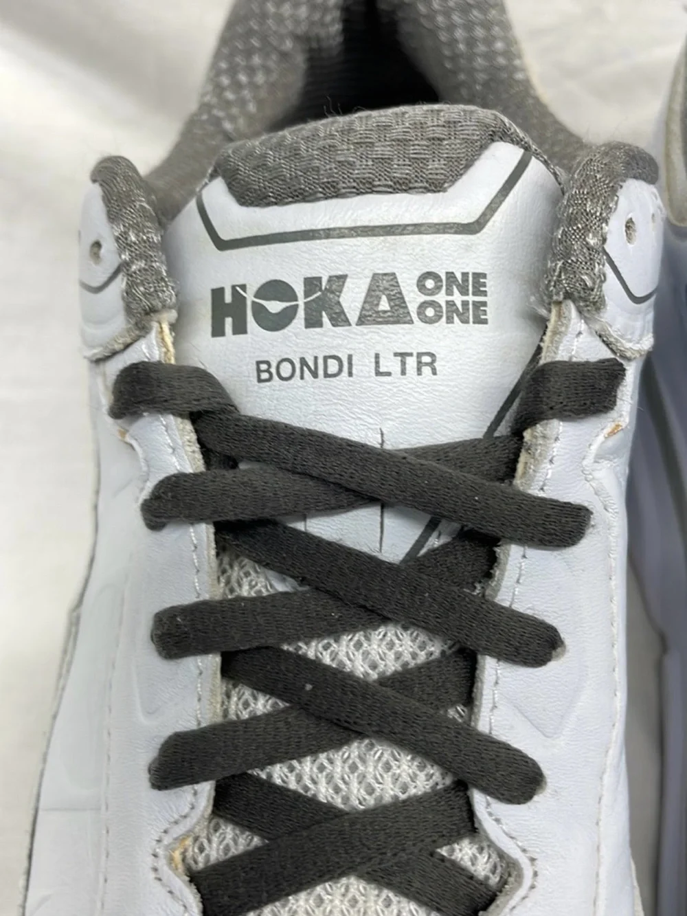 Hoka Bondi LTR Men's White and Gray Cushioned Sneakers sz 9